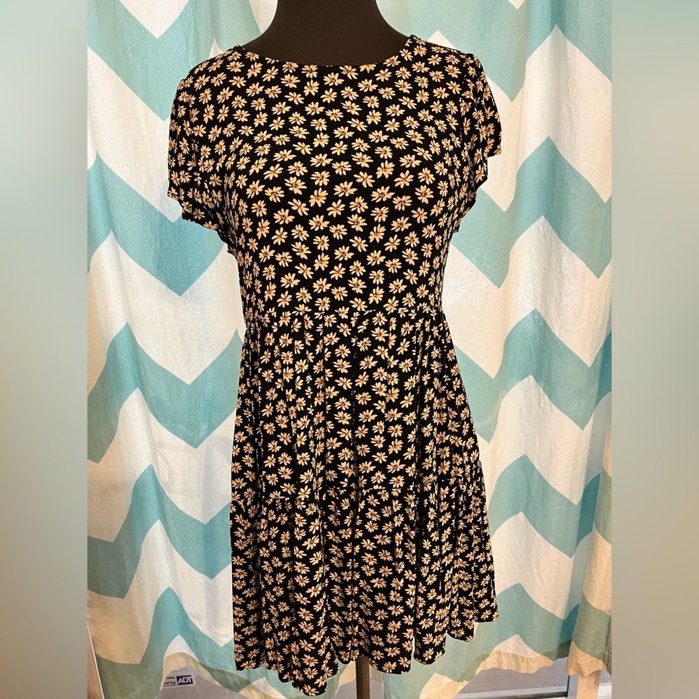 American Eagle daisy dress